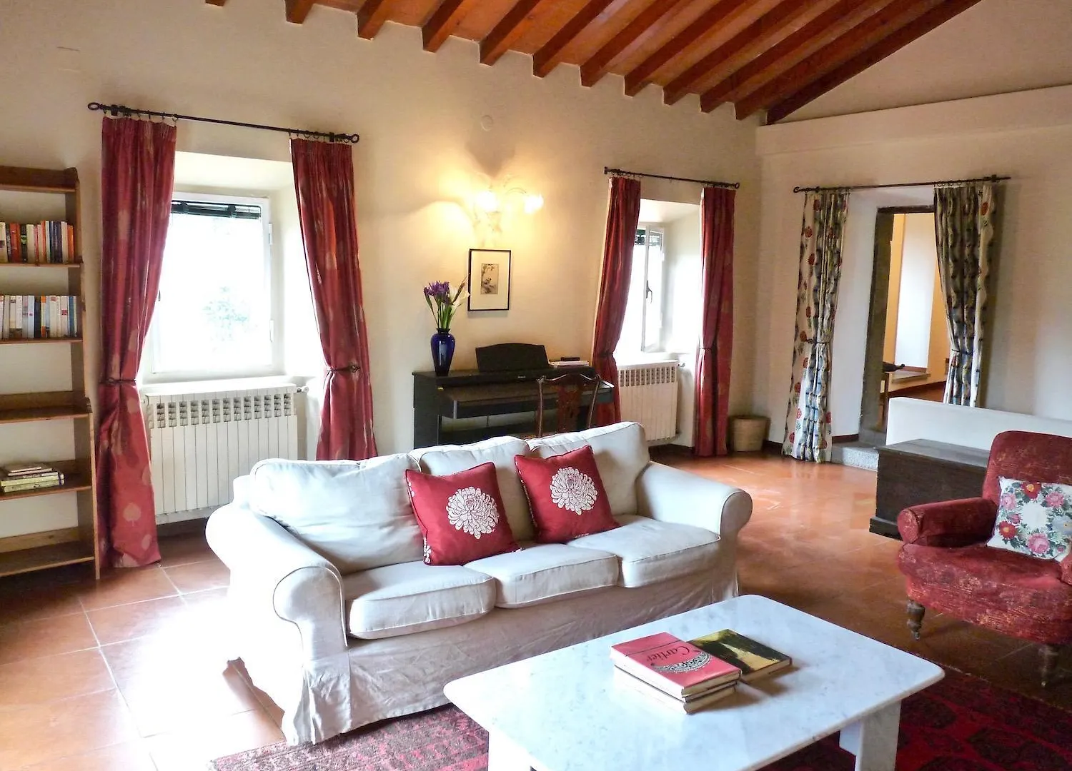 Casa Nicola, Large Country House With Pool Pistoia Holiday home